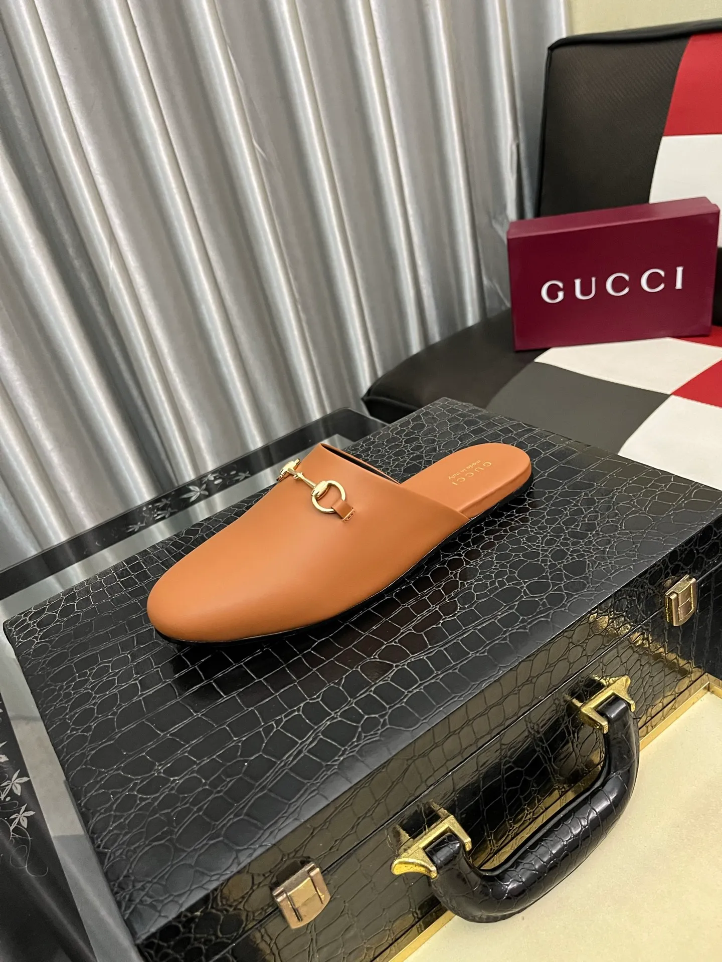 Men's shoes 💰480⌚️⌚️[Gucci] 2024 new season half-slip men's shoes, made of Italian imported first-layer frosted cowhide➕sheepskin lining, original hardware buckle, original combination wear-resistant outsole, real shot 🎬 Very comfortable on the feet, size 36-44